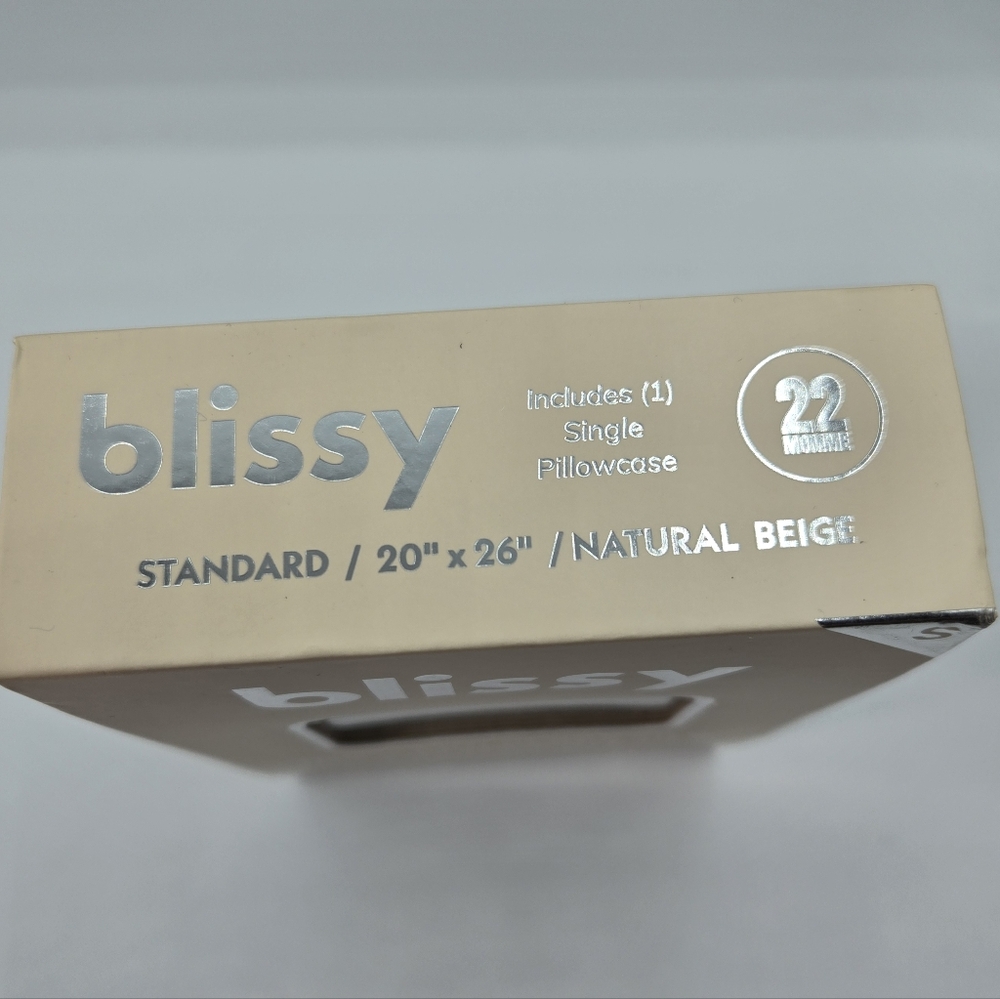 NWT Blissy Mulberry Silk Pillowcase, Natural Beige, Standard/Queen Or King Size - Picture 6 of 9